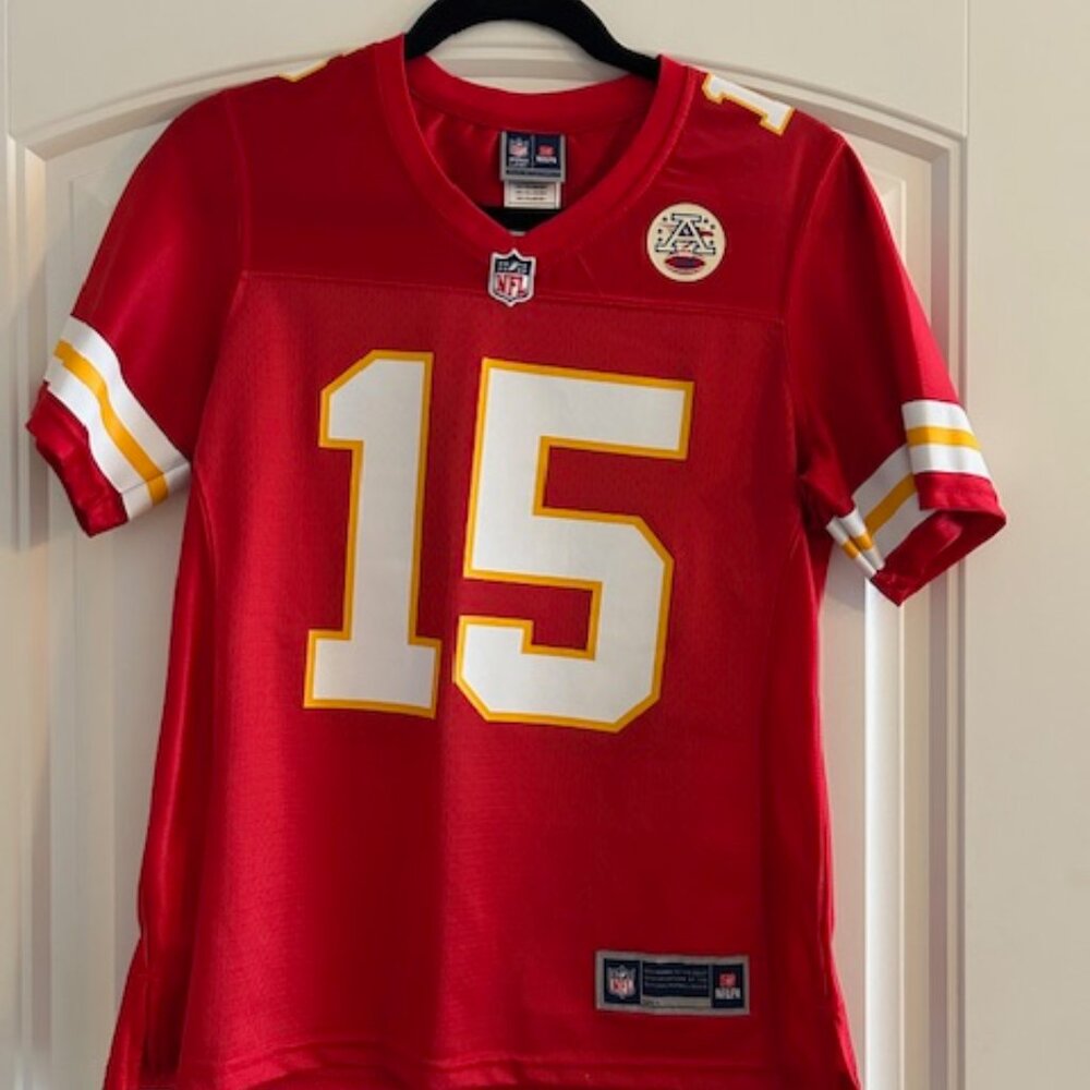 Patrick Mahomes #15 KC Chiefs Red Jersey Stitched Jersey Youth Size Small